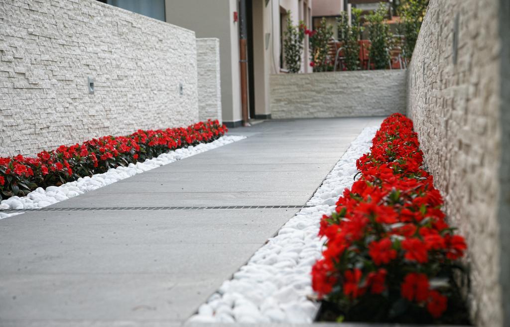 Hotel Villa Maria Sirmione Bagian luar foto